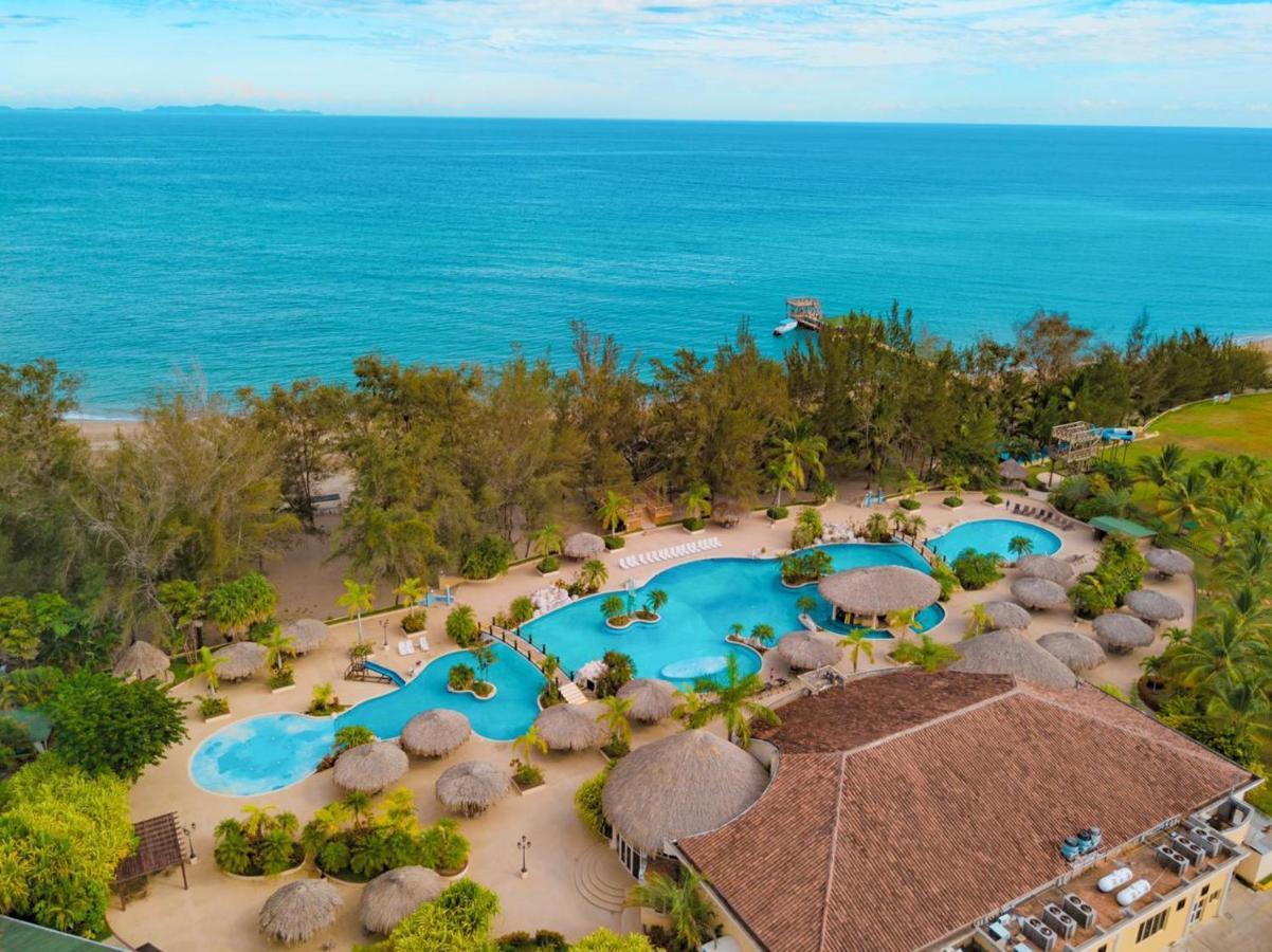 La Ensenada Beach Resort Tela Eksteriør billede