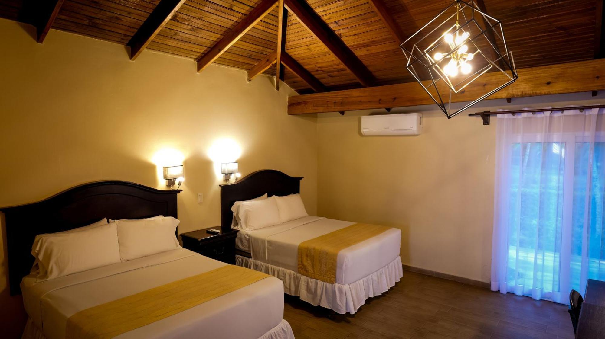 La Ensenada Beach Resort Tela Eksteriør billede