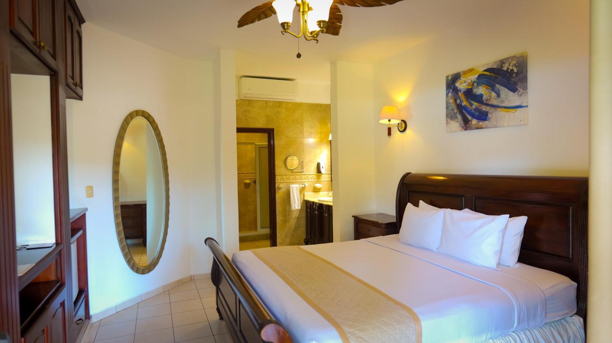 La Ensenada Beach Resort Tela Eksteriør billede