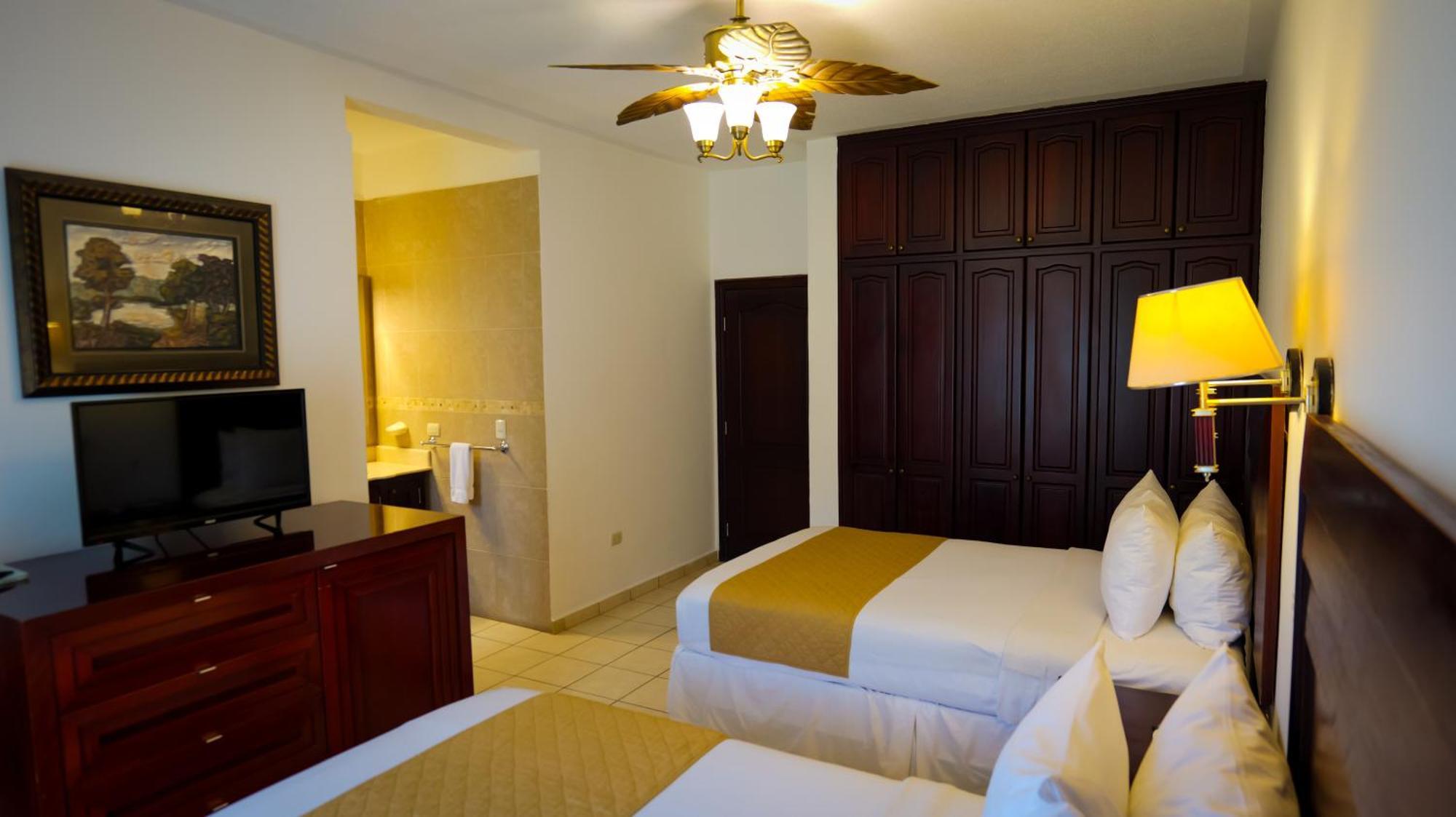 La Ensenada Beach Resort Tela Eksteriør billede
