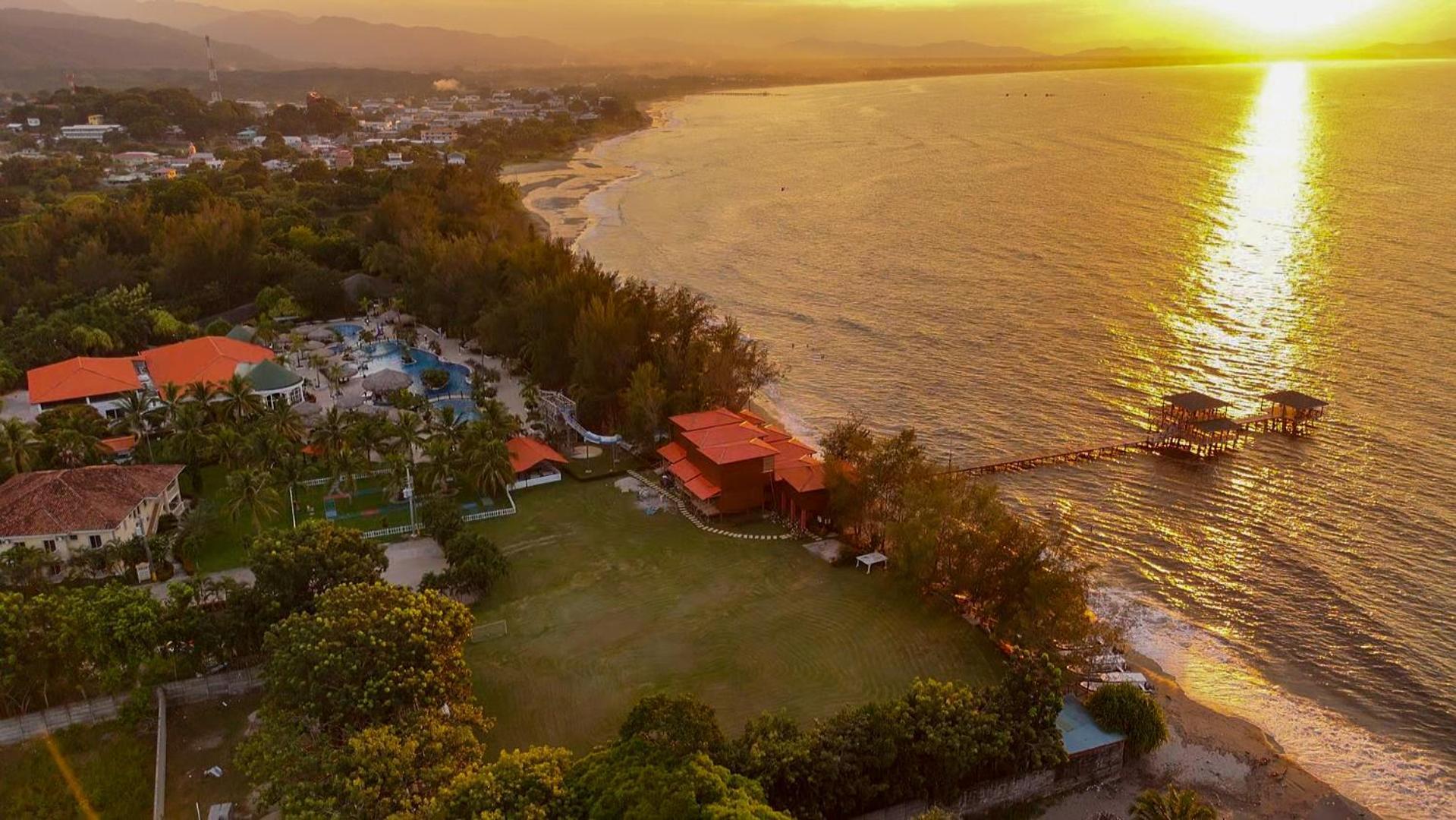 La Ensenada Beach Resort Tela Eksteriør billede
